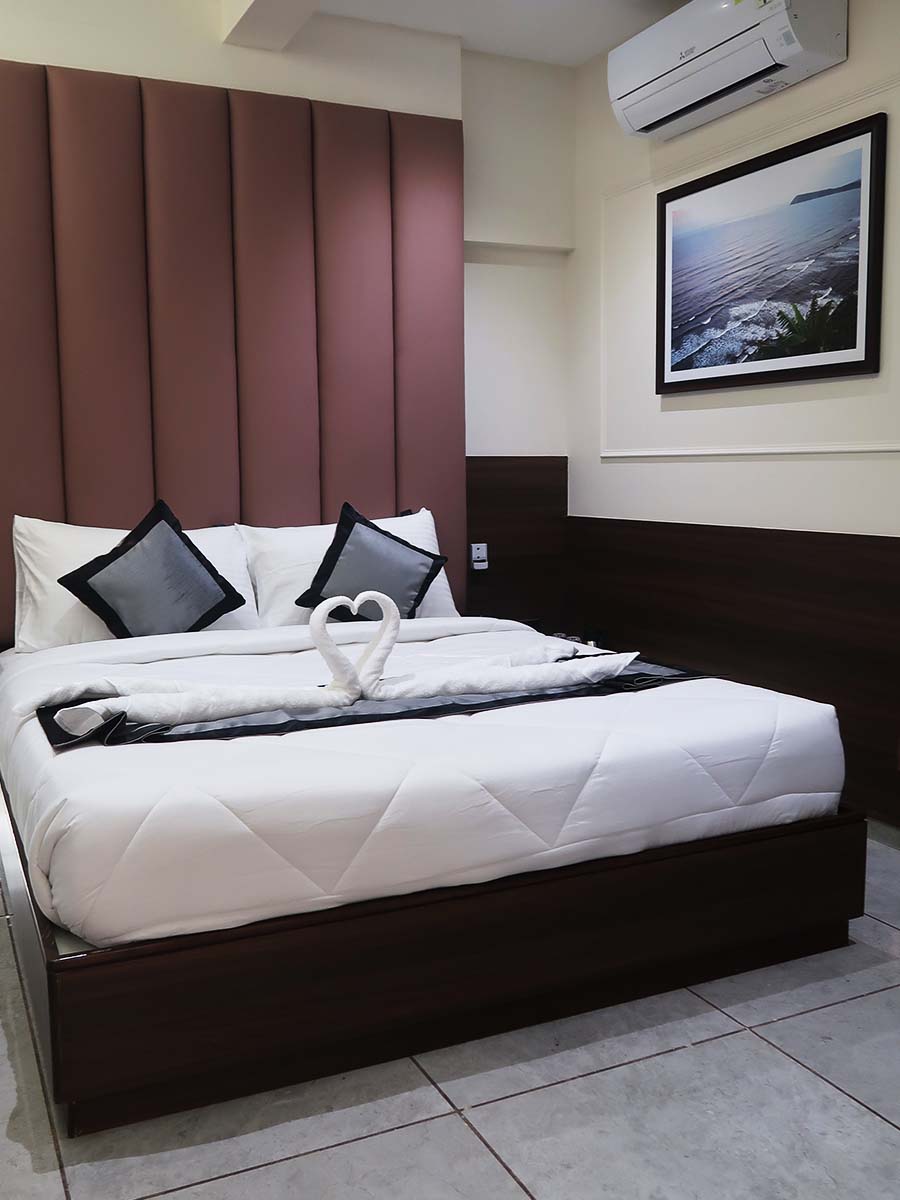 Deluxe double room at Hotel Red Soil Inn Chiplun